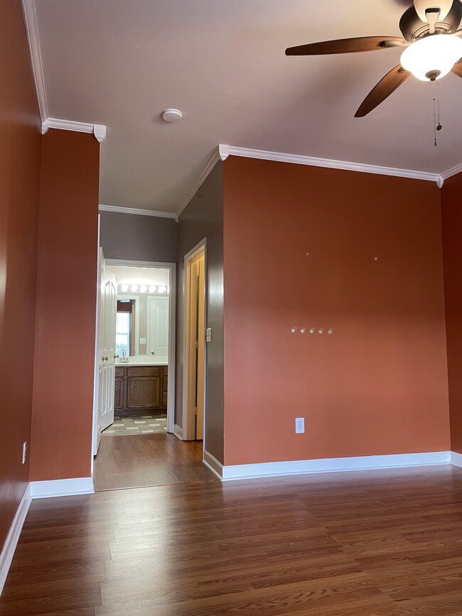Building Photo - 10636 Hill Point Ct