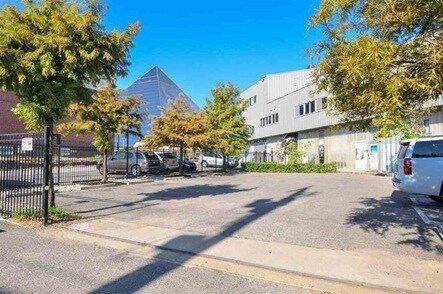 Building Photo - 440 N Front St