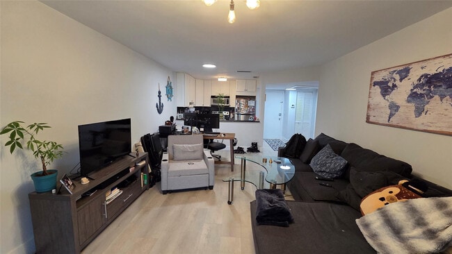 Building Photo - 101 E McNab Rd