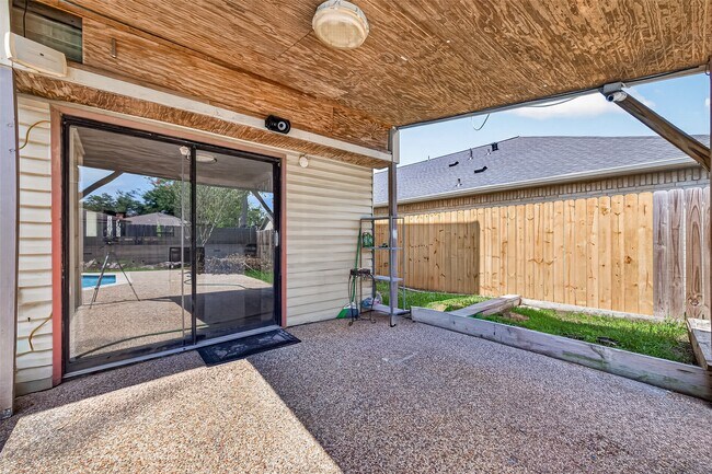 Building Photo - 6419 Paso Del Sol Dr
