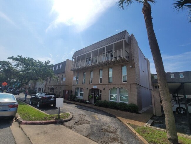 Building Photo - 215 Postoffice St