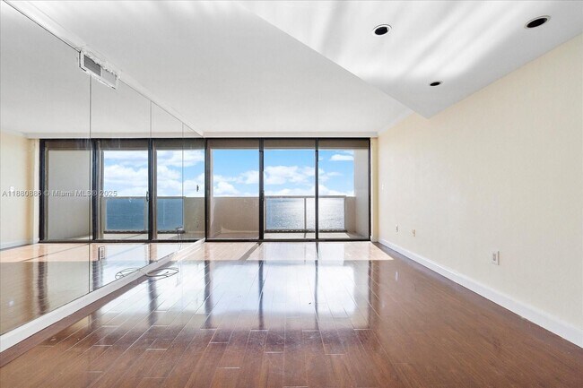 Building Photo - 5757 Collins Ave