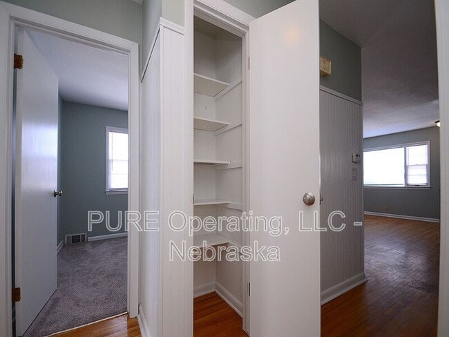 Building Photo - 4921 Bancroft St