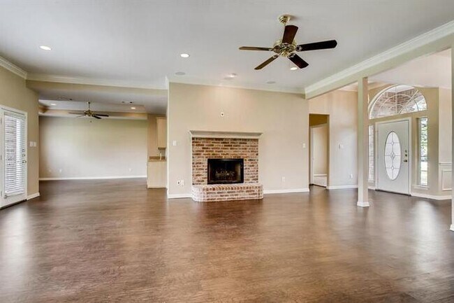 Building Photo - 1150 Retama Park Dr, Terrell, TX, 75160