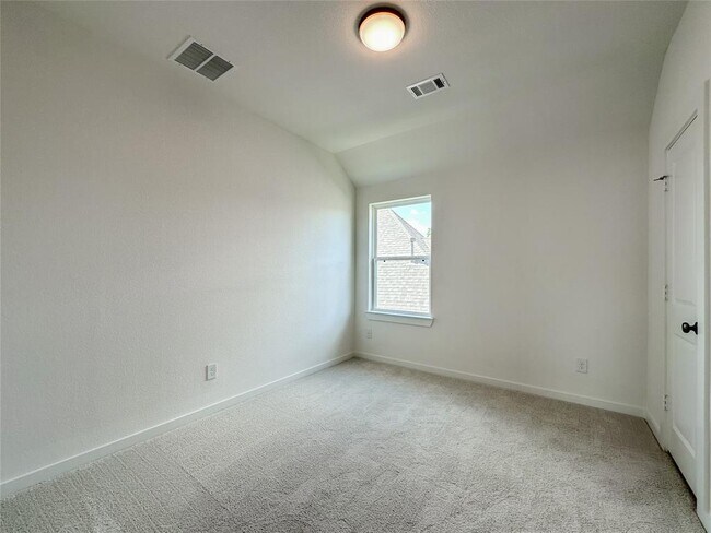Building Photo - 541 Sand Branch Dr