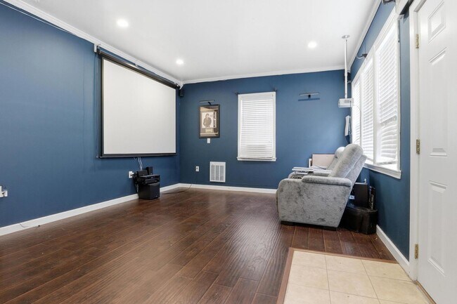 Building Photo - 3015 N 5th St