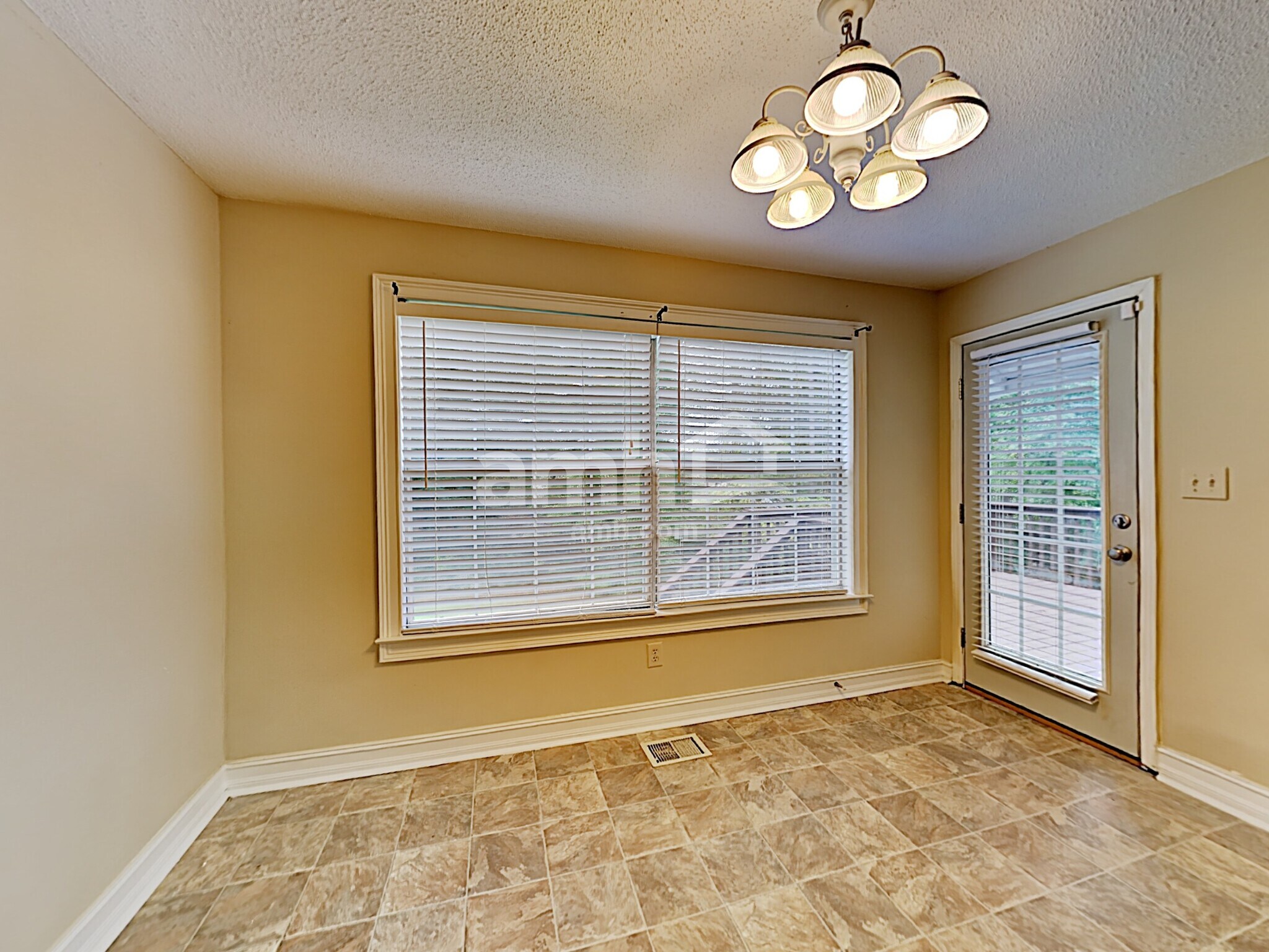 Building Photo - 1 Arbor Cove Dr