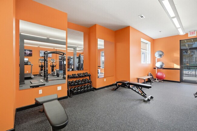 Building Photo - 8350 Cascade Ave