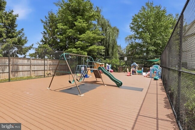 Building Photo - 986 Harrison Cir