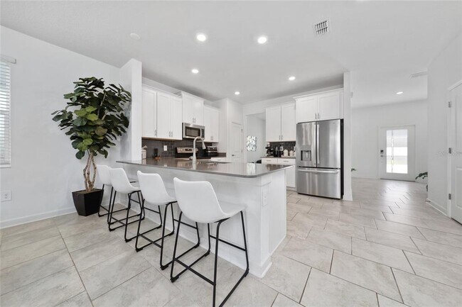 Building Photo - 11328 Listening Dr