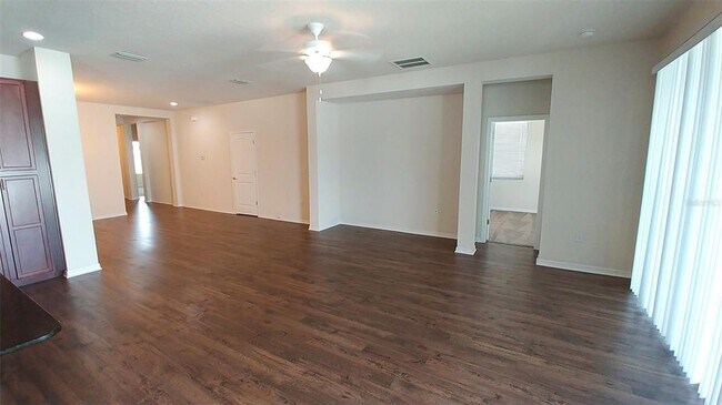 Building Photo - 7013 Island Queen Ct