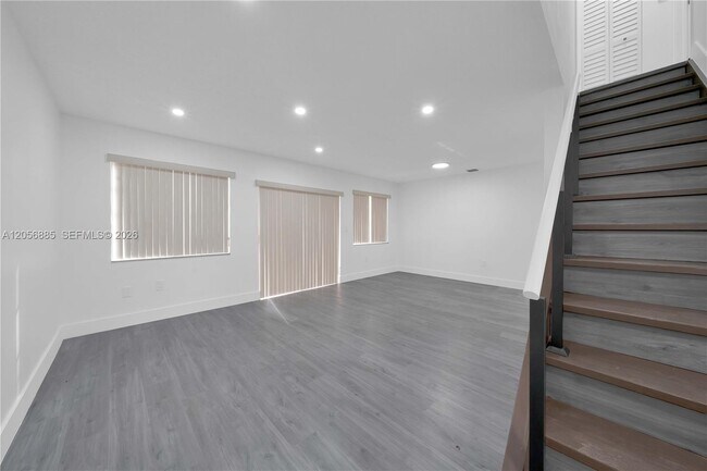 Building Photo - 1535 SW 122nd Ave
