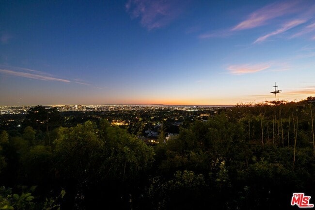 Building Photo - 10134 Angelo View Dr