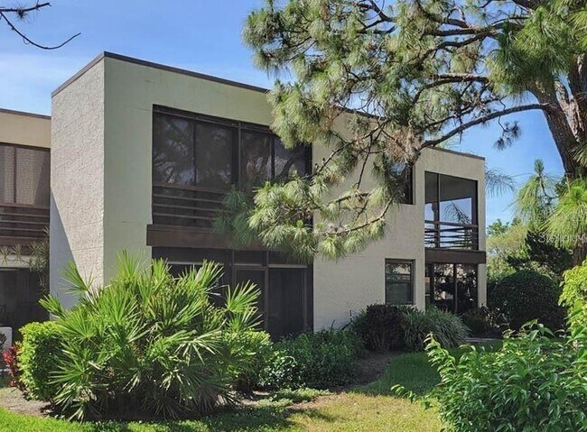 Building Photo - 5018 MARSHFIELD Rd