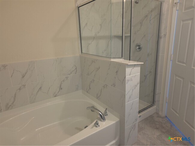 Building Photo - 874 Crested Iris