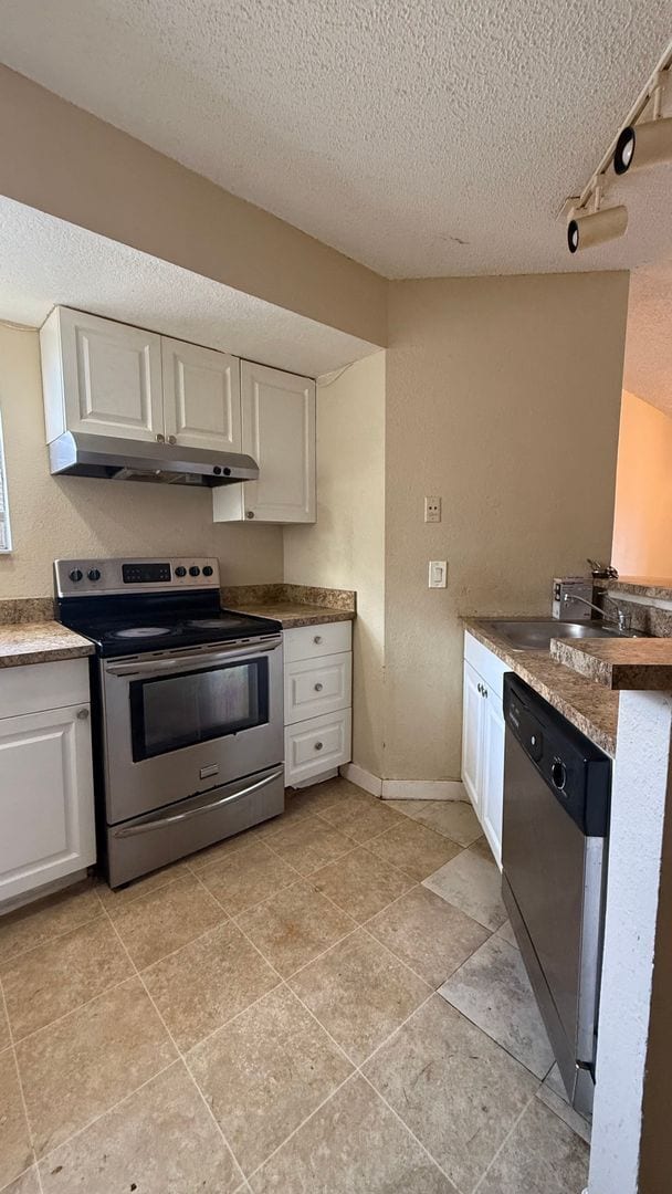 Building Photo - Spacious 2-bed, 1-bath apartment - Ponte Verde at Palm Beach Lakes