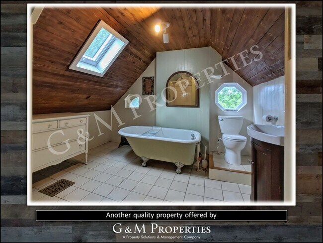Building Photo - 3-Bedroom Rental Home: South Wedge Neighborhood!