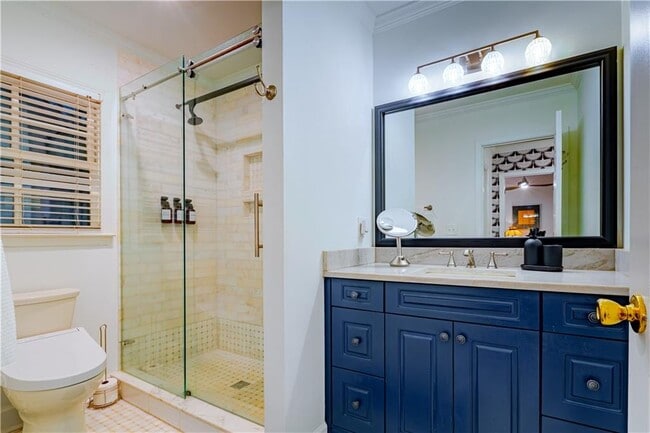 Building Photo - 4006 N Stratford Rd NE