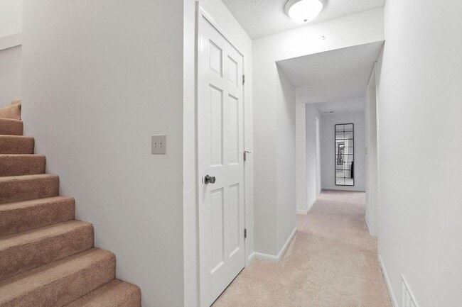 Building Photo - 2804 Melody Ln