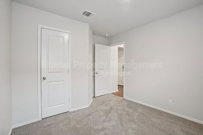 Building Photo - 3322 Stoney Knoll