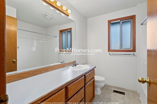 Building Photo - Charming 3-Bedroom, 2.5-Bath Home in Aloha