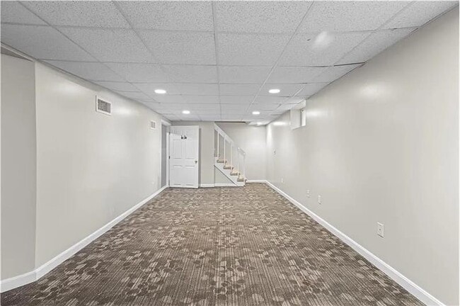 Building Photo - 88 Mink Rd