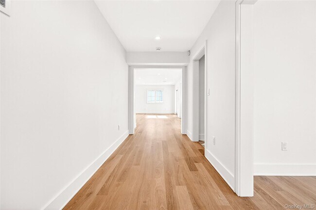 Building Photo - 306 Hunter St