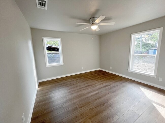 Building Photo - 3705 N Elm St