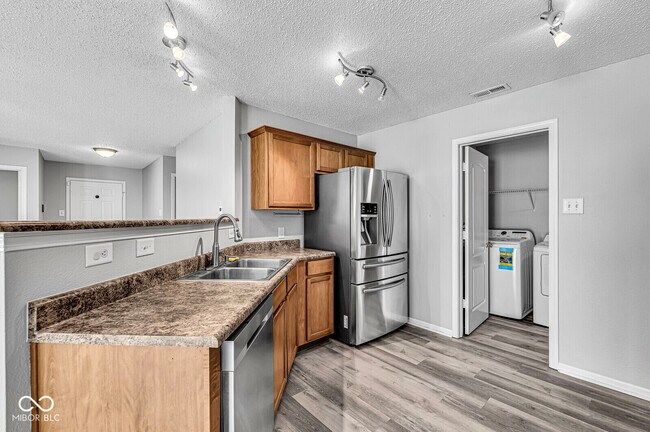 Building Photo - 12254 Maize Dr