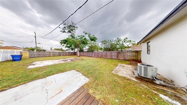 Building Photo - 2211 Cleveland St