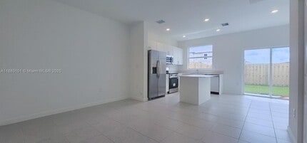 Building Photo - 15620 SW 277th Terrace