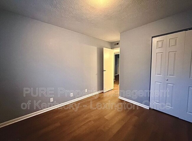 Building Photo - 1517 Steadmantown Ln