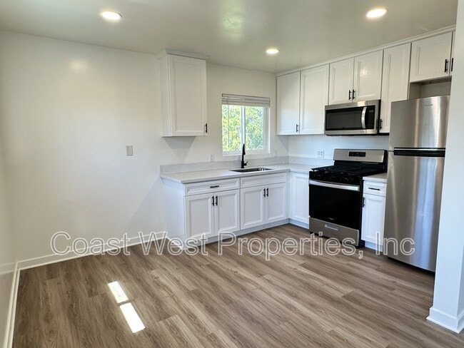 Building Photo - 3839 Kendall St