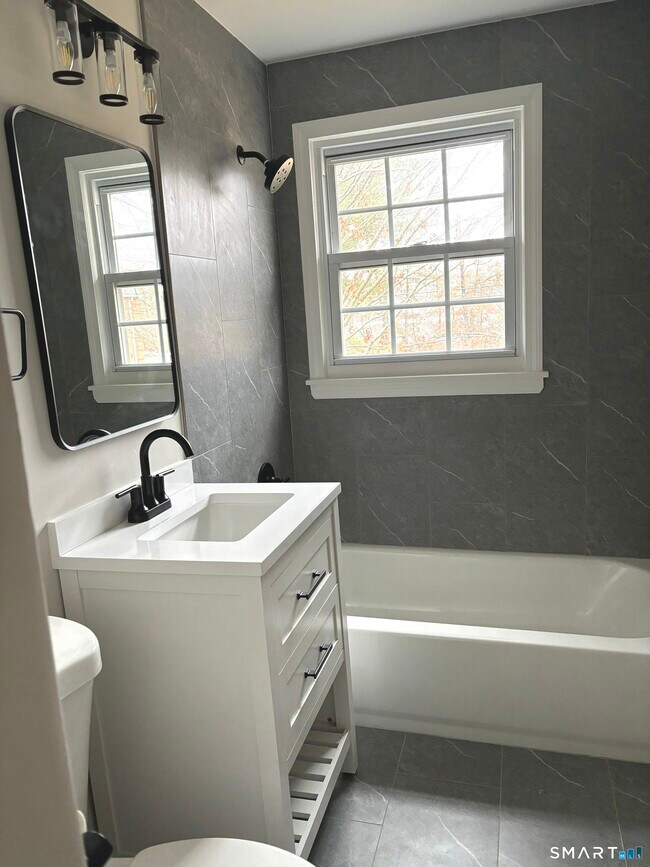 Building Photo - 17 Brickyard Rd