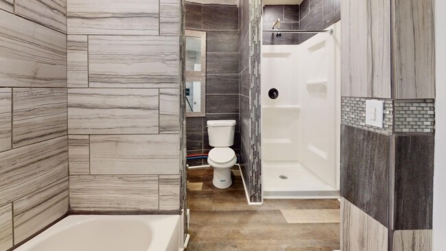 Building Photo - Clark / Fulton Area - 4 Bedrooms - Single ...