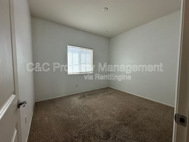 Building Photo - 10608 Appaloosa Ave