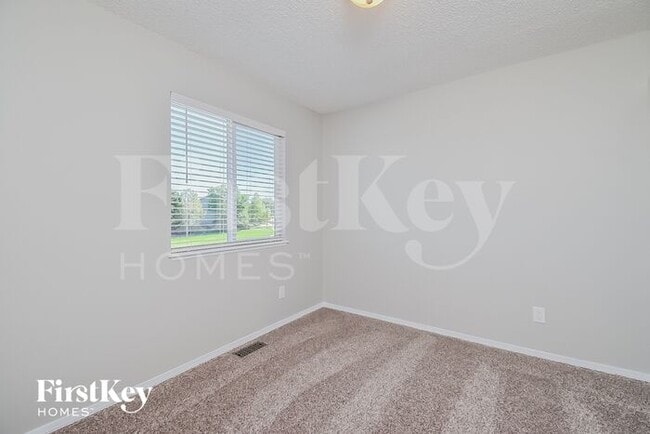 Building Photo - 2456 Pinyon Jay Dr
