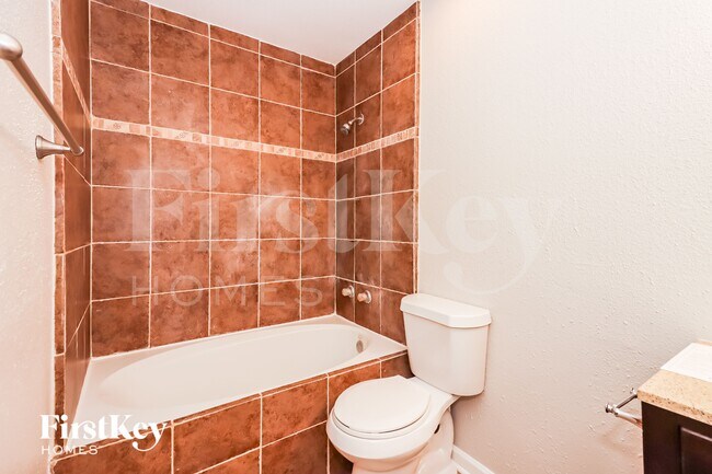 Building Photo - 15818 Nutcracker Ct