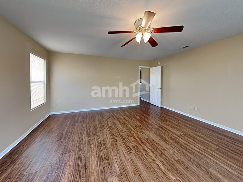 Building Photo - 524 Bridgewater Dr