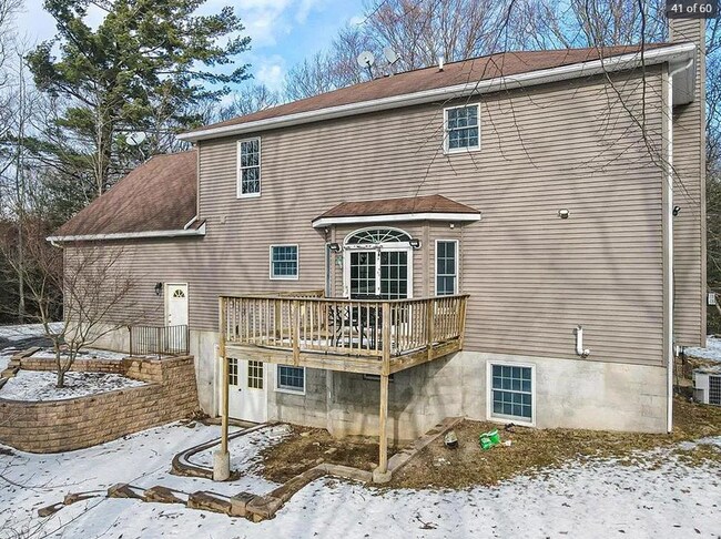Building Photo - 3290 Birch Hill Dr