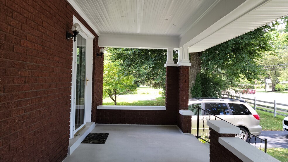 Building Photo - 3812 Taylorsville Rd