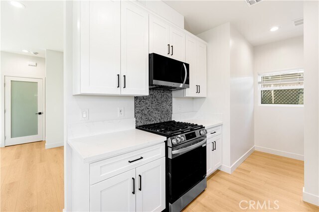 Building Photo - 4042 Somers Ave