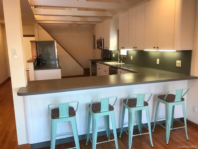 Building Photo - 111 New York Ave