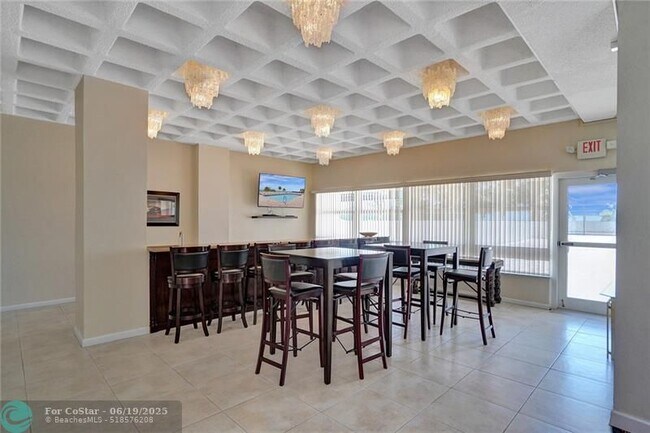 Building Photo - 1370 S Ocean Blvd