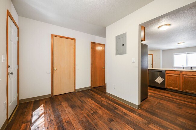 Building Photo - 2829 SE 90th Pl