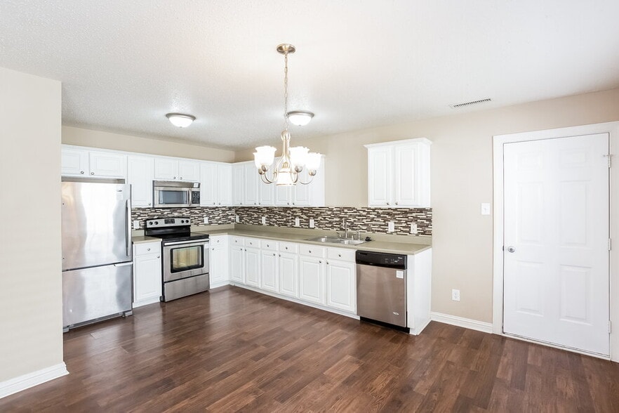 Building Photo - 12688 Justice Crossing