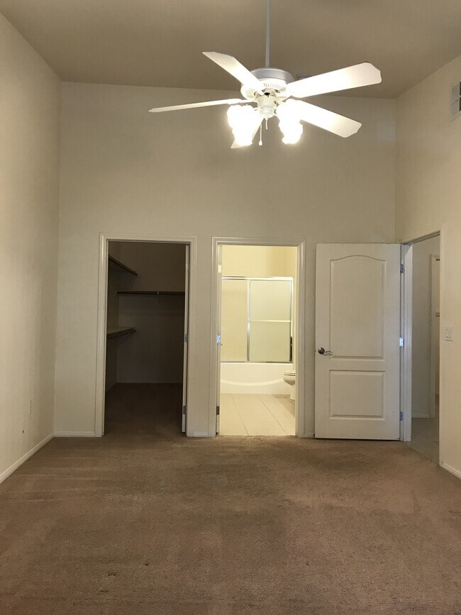 Building Photo - 8985 S Durango Dr