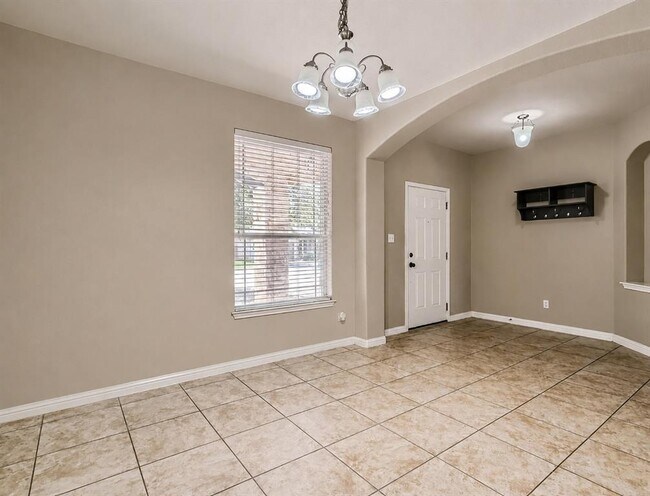 Building Photo - 210 Arrowhead Trail