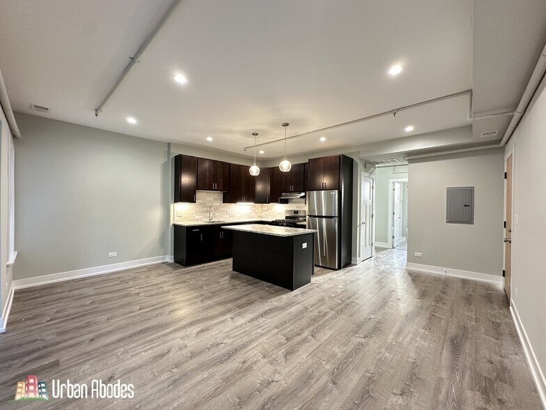 Building Photo - 1124 Maple Ave