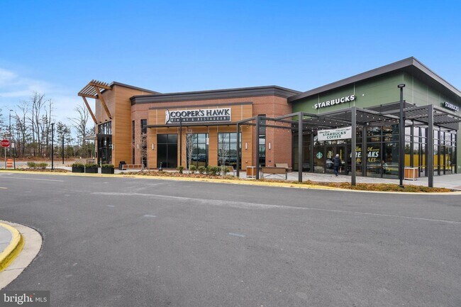 Building Photo - 1675 Bandit Loop